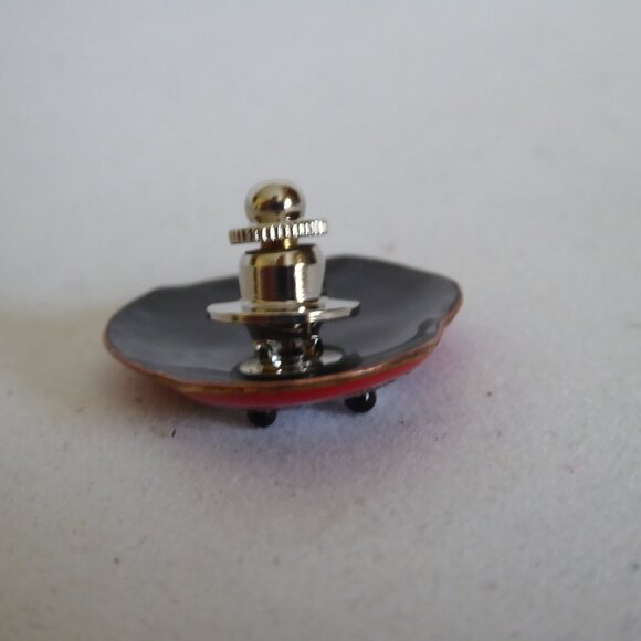 NEW JAPANESE JAPAN LUCKY DARUMA COLLECTIBLE GOLD ENAMEL LAPEL PIN - Picture 6 of 7